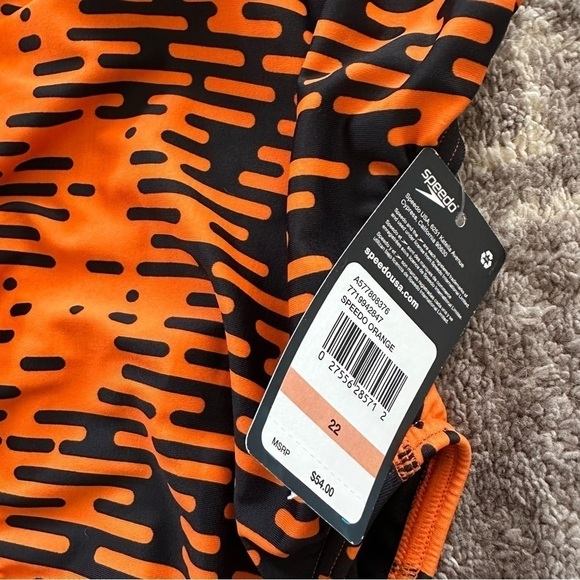 NWT Speedo Endurance One Piece Swimsuit Womens 22 - Picture 3 of 3